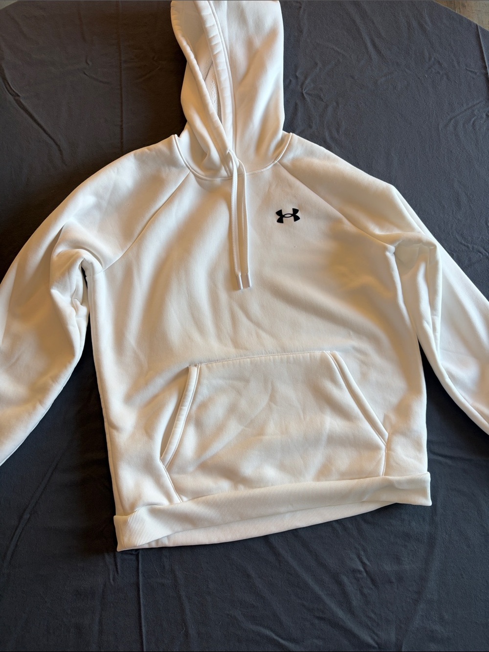 Women’s under armor small hoodie